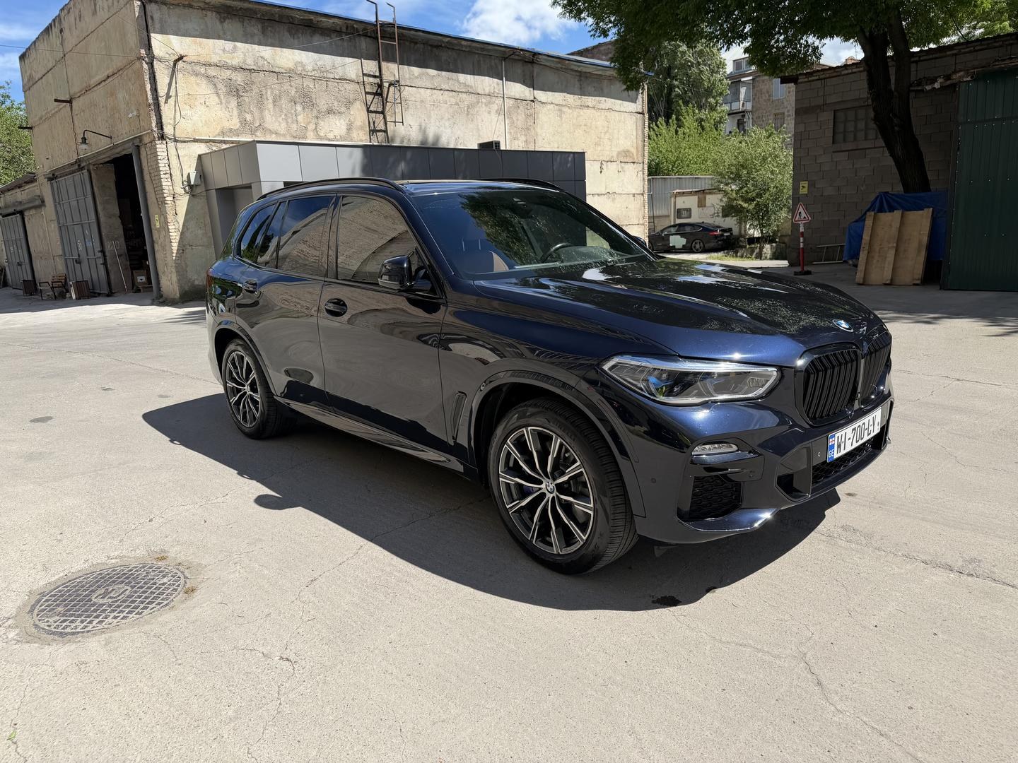 بی ام و X5
