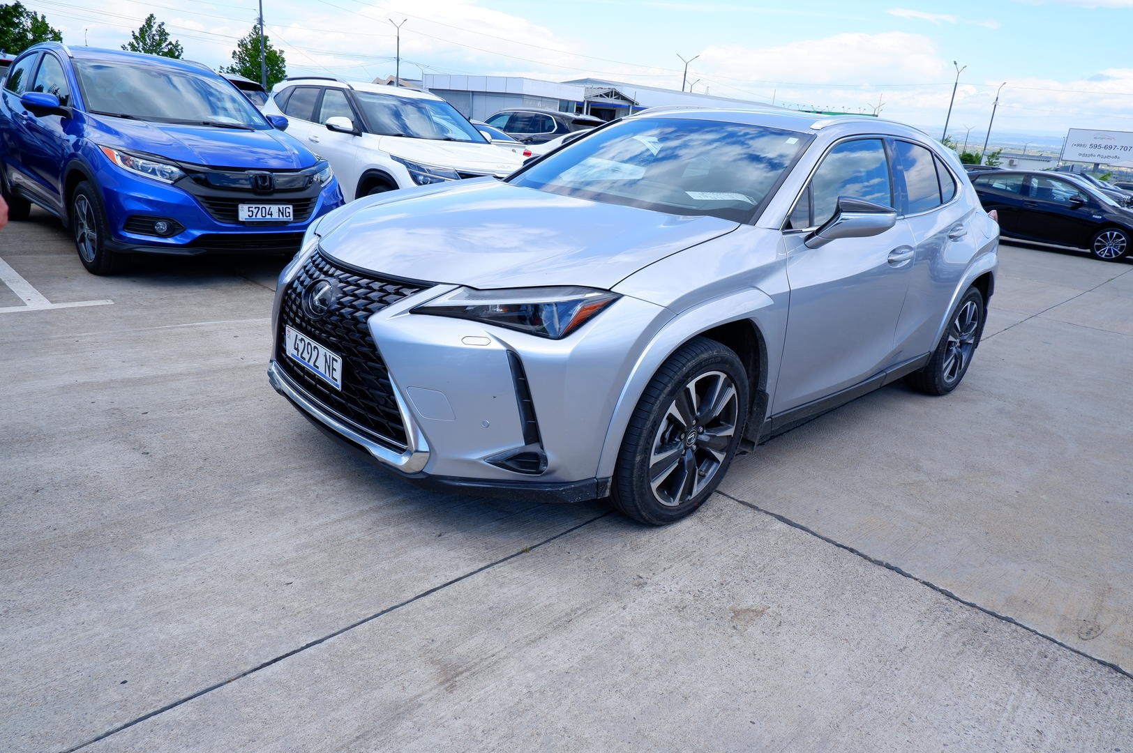 لکسوس UX250h