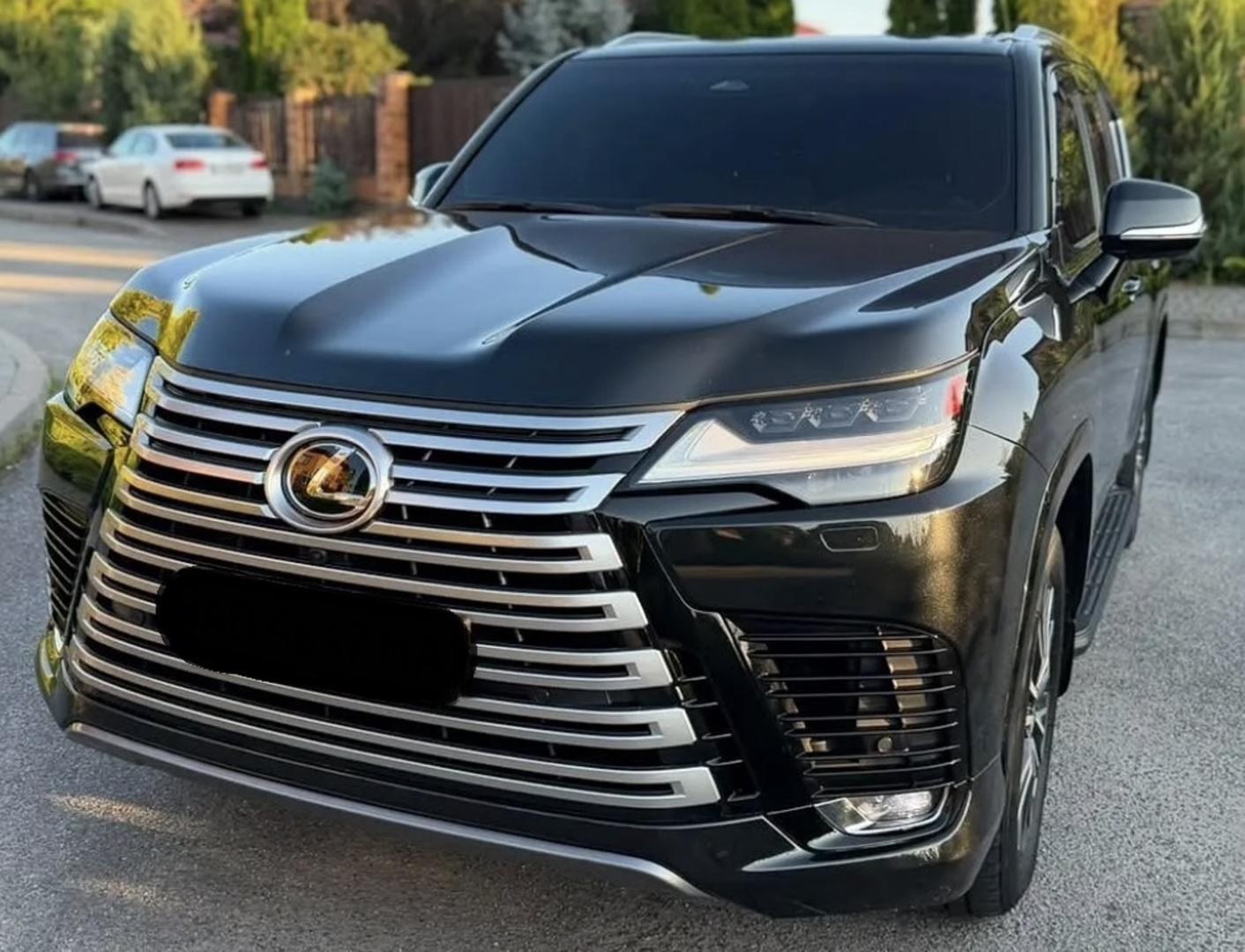لکسوس LX 500