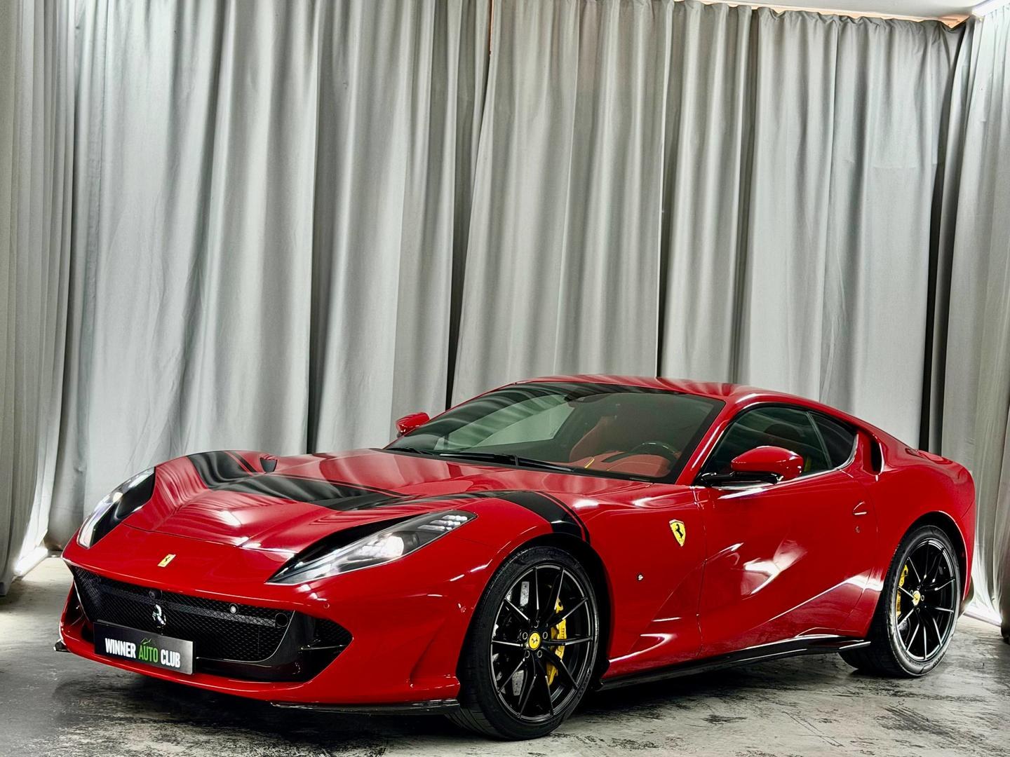 فراری GTC4Lusso