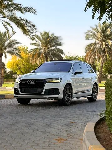 نمای دیگر آئودی Q7 45 TFSI 2017