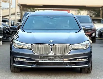 نمای دیگر بی ام و سری 7 730Li اکسکلوزیو 2017