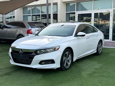 نمای دیگر هوندا آکورد EX-L 2019
