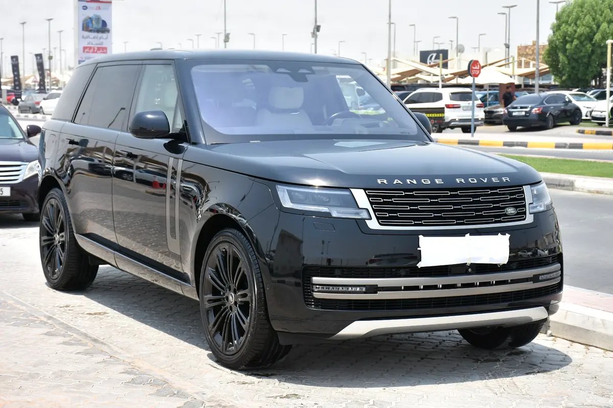 نمای دیگر لندروور رنجروور SE P530 2023