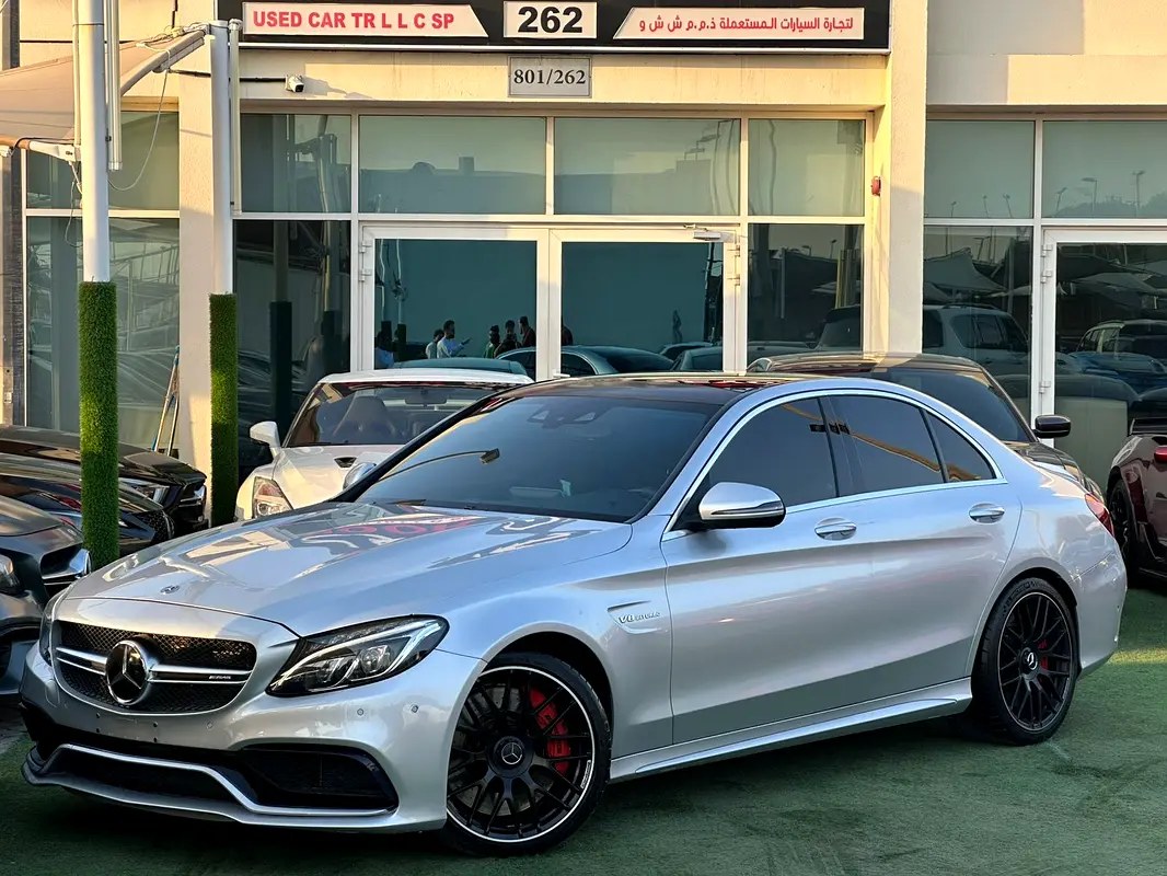 نمای دیگر مرسدس بنز کلاس C C63 AMG 2018