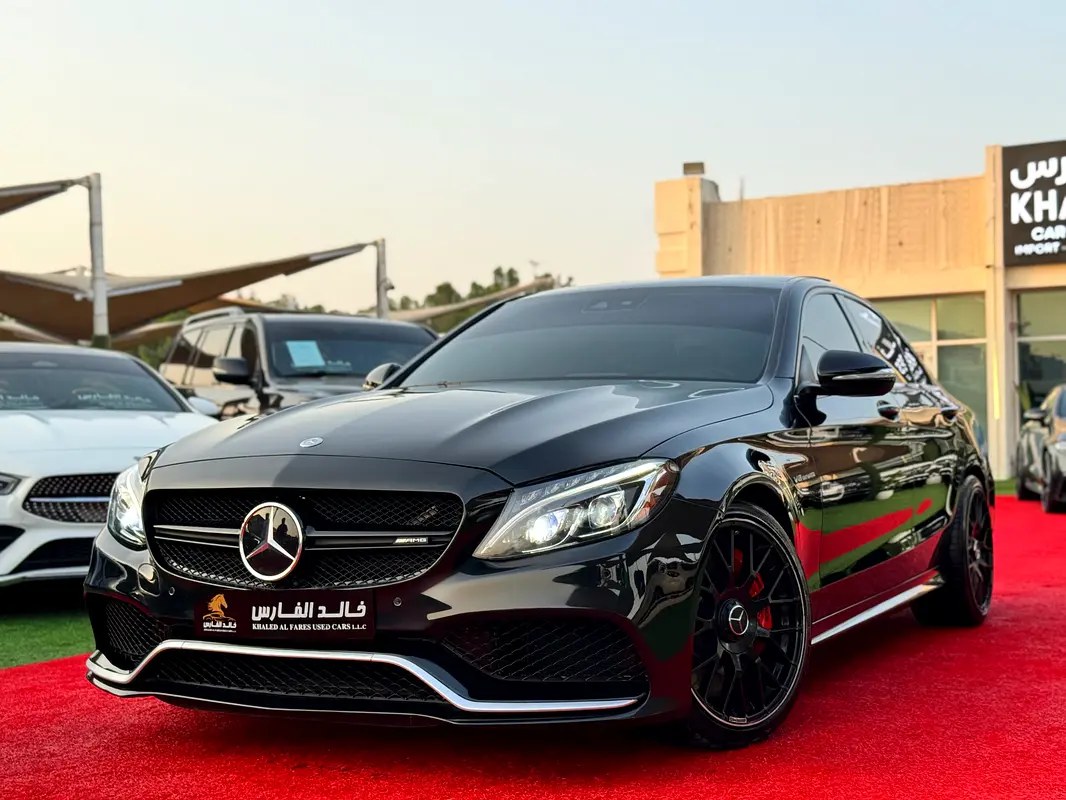 نمای دیگر مرسدس بنز C-کلاس C63 S AMG 2017
