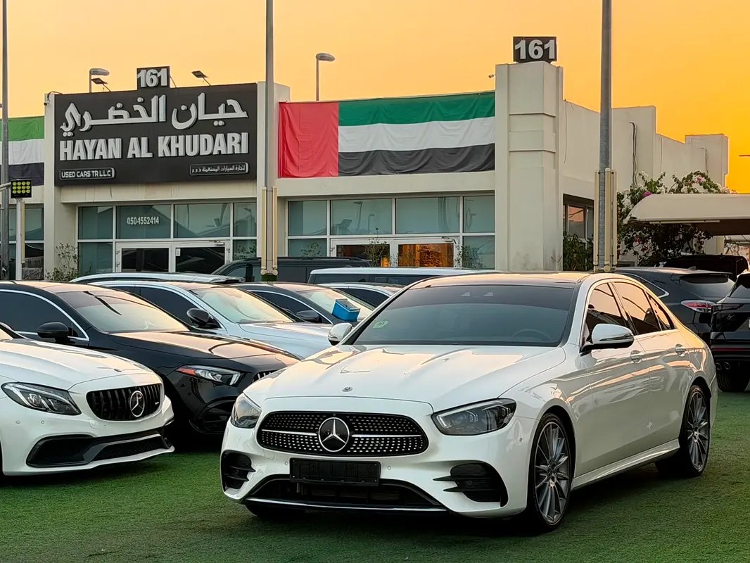 نمای دیگر مرسدس بنز کلاس E E 300 2021
