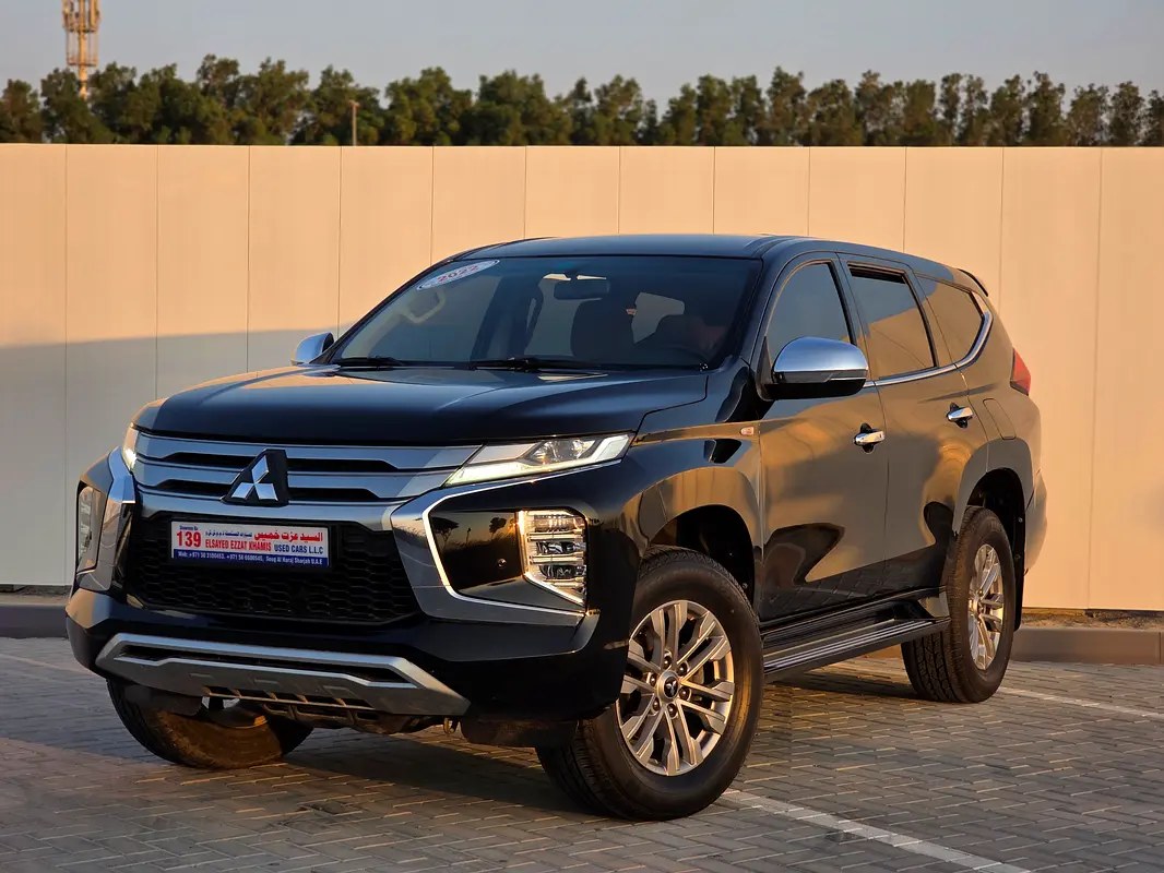 نمای دیگر میتسوبیشی مونترو GLS 2022