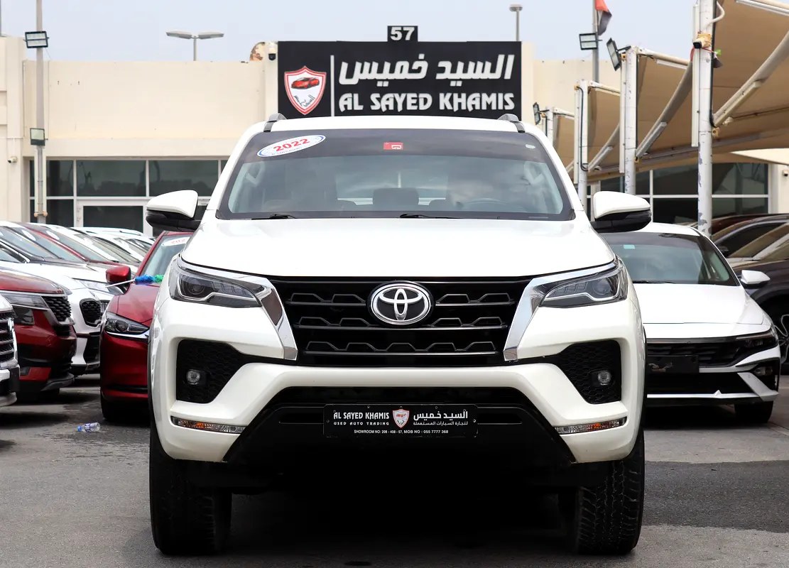 نمای دیگر تویوتا فورچونر GXR 2022