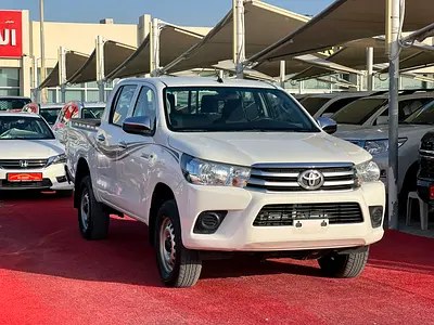 نمای دیگر تویوتا هایلوکس SR5 2019