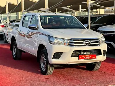 نمای دیگر تویوتا هایلوکس دبل کاب DLX 2020