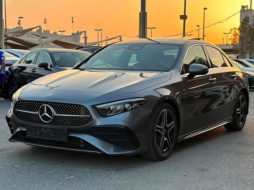 نمای دیگر مرسدس بنز کلاس A A 200 AMG 2024