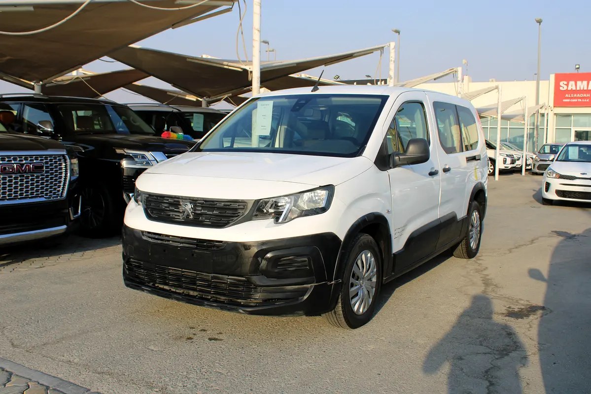 نمای دیگر پژو ریفتر 1.5T L2 (5 نفره) 2022