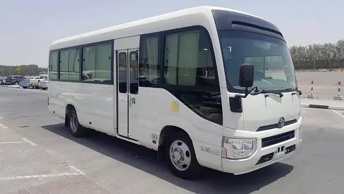 نمای دیگر تویوتا کوستر اوتر 2021