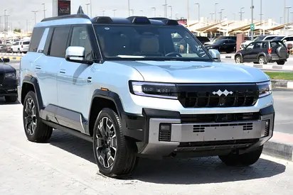 نمای دیگر بی وای دی لئوپارد 8 فلاگشیپ 2025
