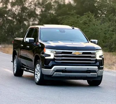 نمای دیگر شورلت سیلورادو 1500 LTZ 2022