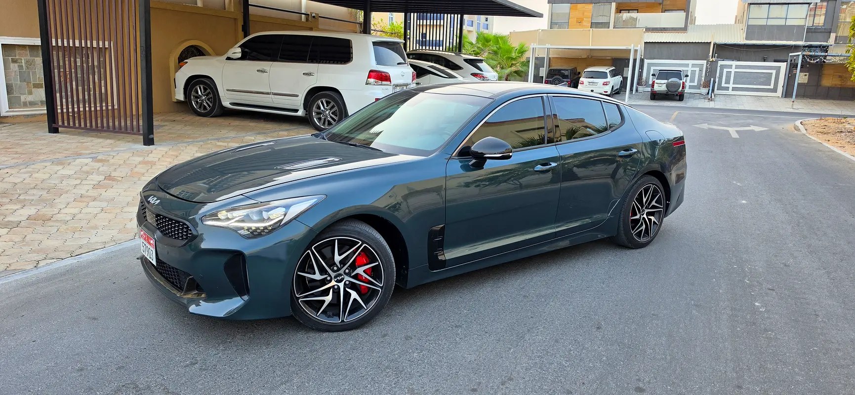 نمای دیگر کیا استینگر GT-Line 2023