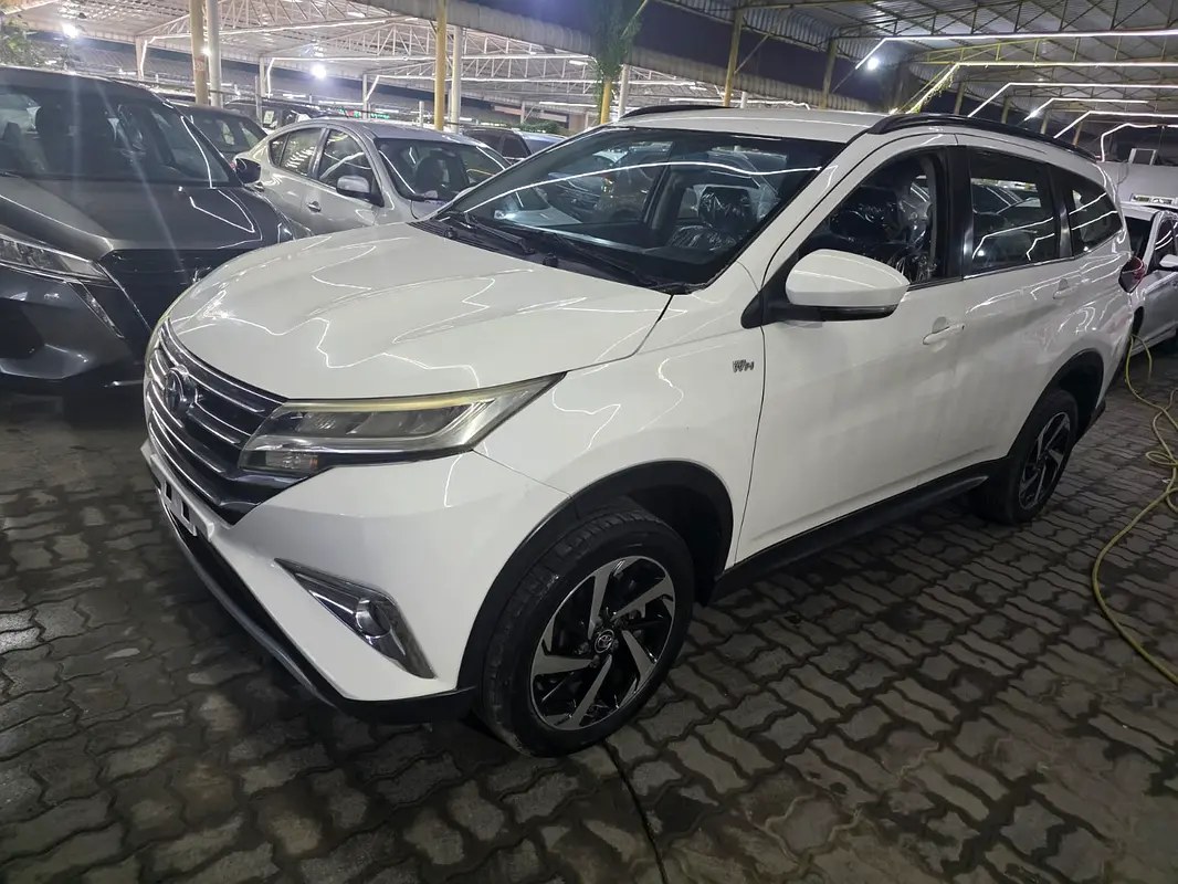 نمای دیگر تویوتا راش GX 2019