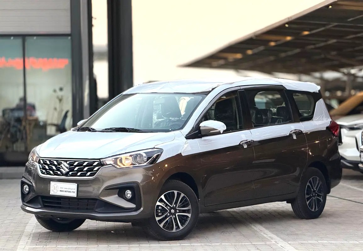 نمای دیگر سوزوکی ارتیگا GLX 2026