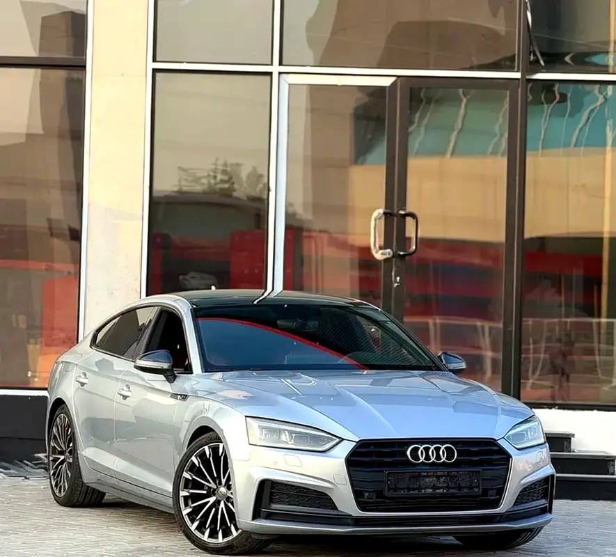 نمای دیگر آئودی A5 40 TFSI اس لاین 2018