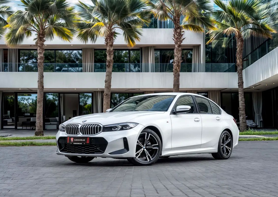 نمای دیگر بی ام و سری 3 320i 2024