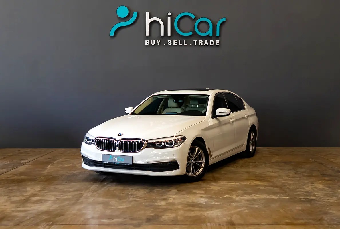 نمای دیگر بی ام و سری 5 520i Exclusive 2020