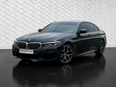 نمای دیگر بی ام و سری 5 520i M اسپرت 2022