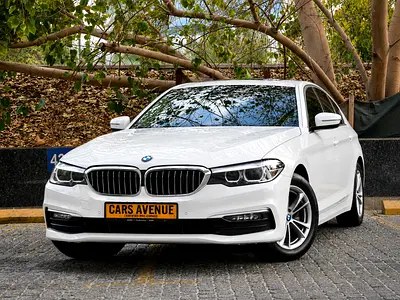 نمای دیگر بی ام و سری 5 520i Exclusive 2020