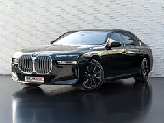 بی ام و سری 7 760i 2023