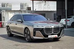بی ام و سری 7 740i 2024