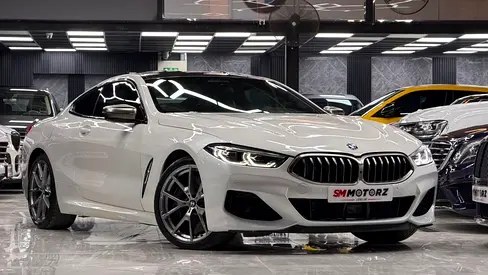 نمای دیگر بی ام و سری 8 M850i xDrive 2019