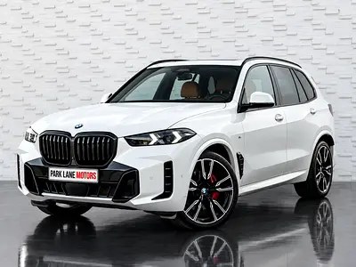 نمای دیگر بی ام و X5 xDrive40i M اسپرت پرو 2024