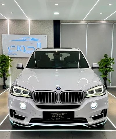 نمای دیگر بی ام و X5 xDrive50i لاکچری لاین 2016