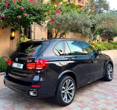 نمای دیگر بی ام و X5 xDrive50i M Sport 2017
