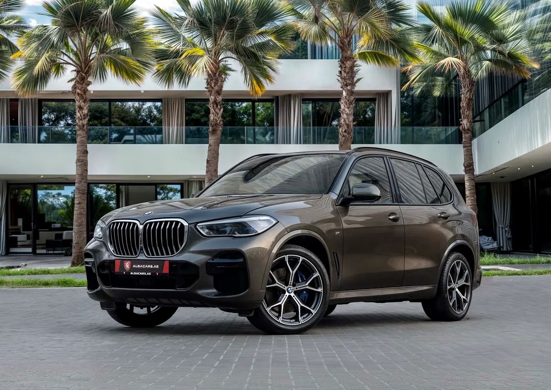 نمای دیگر بی ام و X5 xDrive40i ام اسپورت 2023