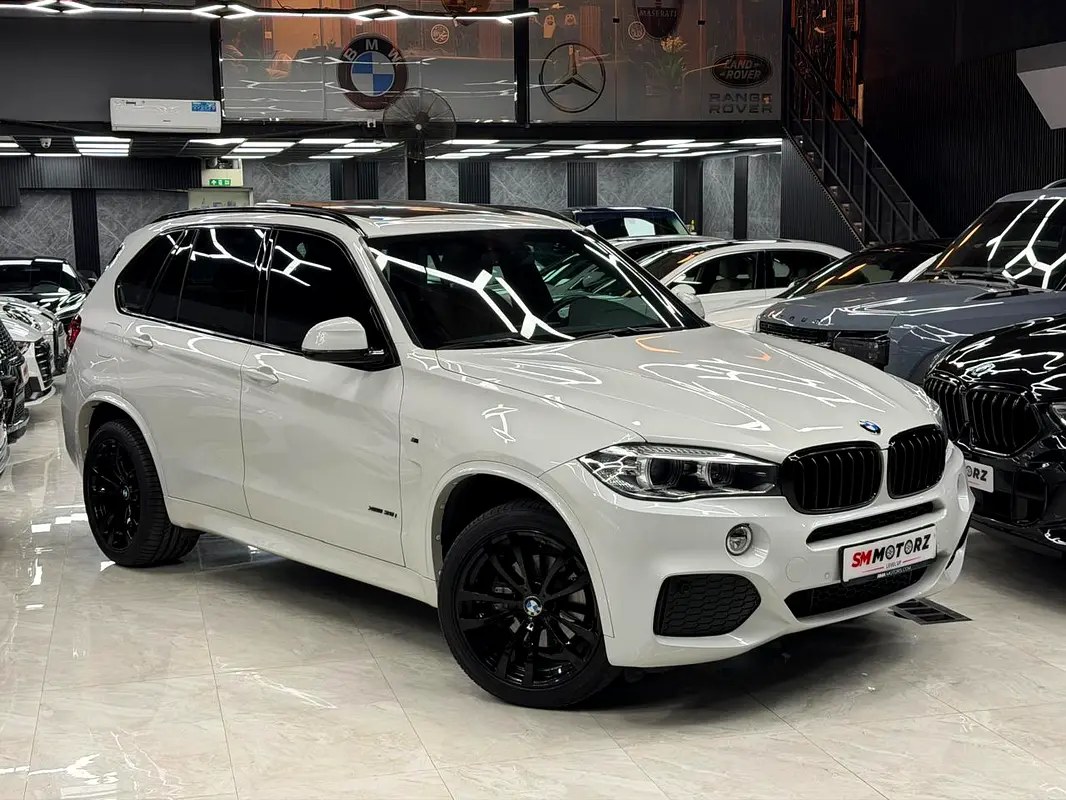 نمای دیگر بی ام و X5 xDrive35i M اسپرت 2017