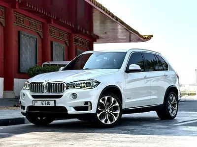 نمای دیگر بی ام و X5 xDrive50i 2016