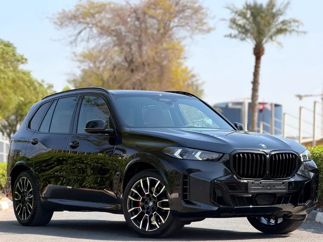 نمای دیگر بی ام و X5 xDrive40i M Sport 2024