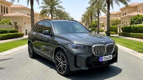 نمای دیگر بی ام و X5 xDrive40i ام اسپرت 2026