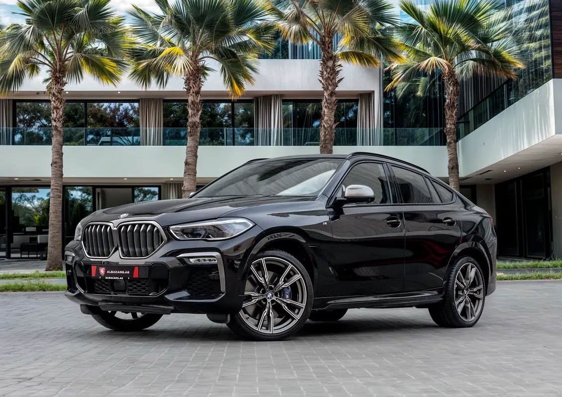 نمای دیگر بی ام و X6 M50i xDrive 2021