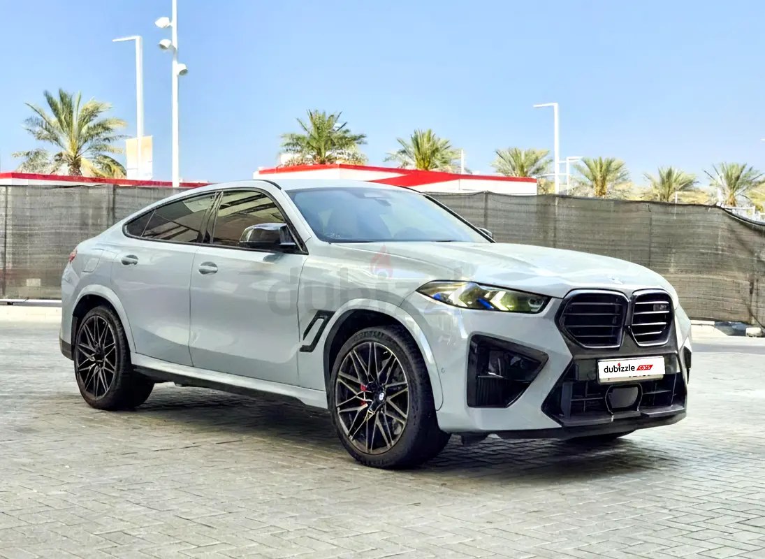 نمای دیگر بی ام و X6 X6 M Competition 2025