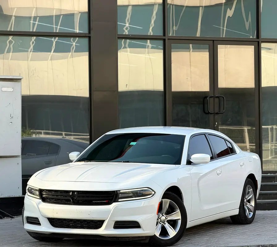 نمای دیگر دوج چارجر SXT 2018