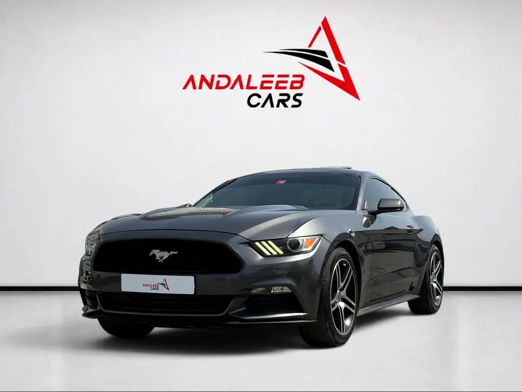 نمای دیگر فورد موستانگ V6 2017