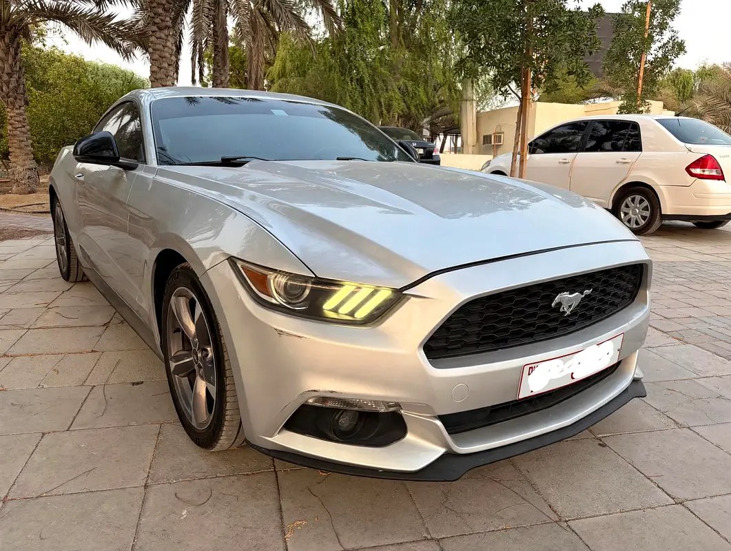 نمای دیگر فورد موستانگ V6 2017
