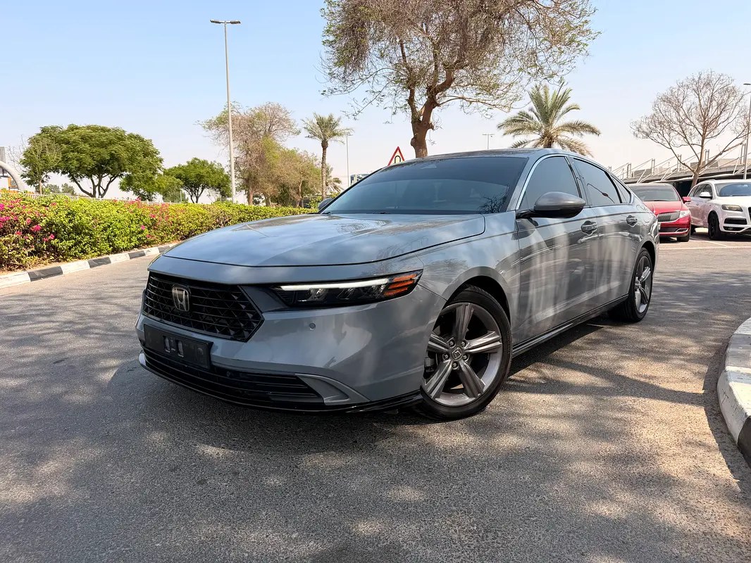 نمای دیگر هوندا آکورد EX-L 2024