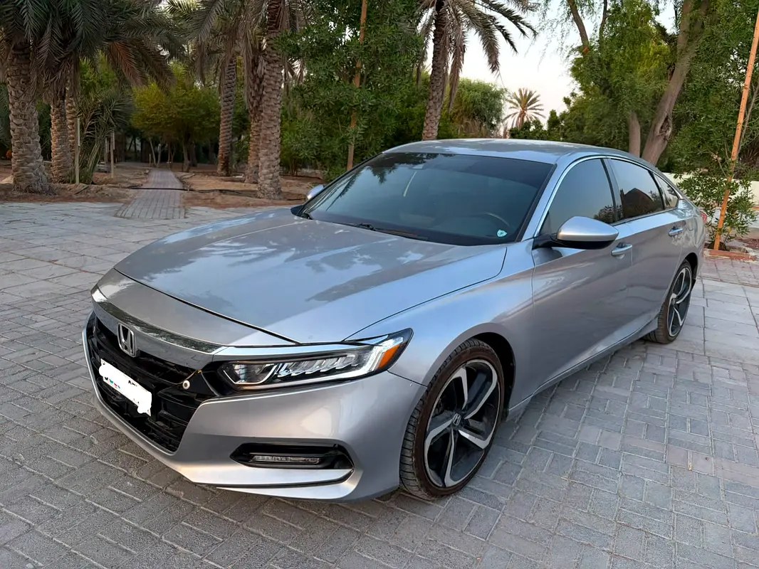 نمای دیگر هوندا آکورد اسپرت 2019