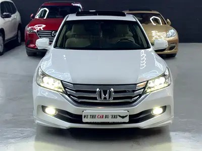 نمای دیگر هوندا آکورد LX اسپرت 2016
