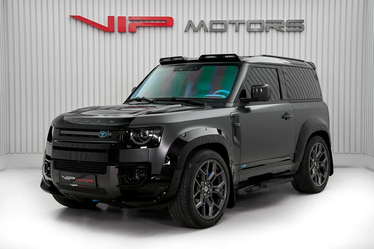 نمای دیگر لندروور دیفندر 90 V8 ادیشن P525 2023