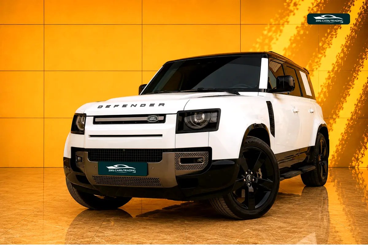 نمای دیگر لندروور دیفندر 110 X-Dynamic HSE 2025