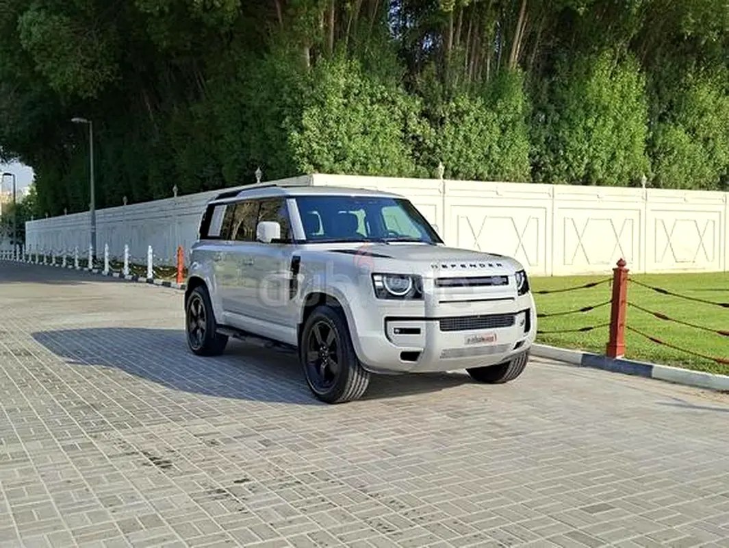 نمای دیگر لندروور دیفندر 110 X-Dynamic SE P300 2026